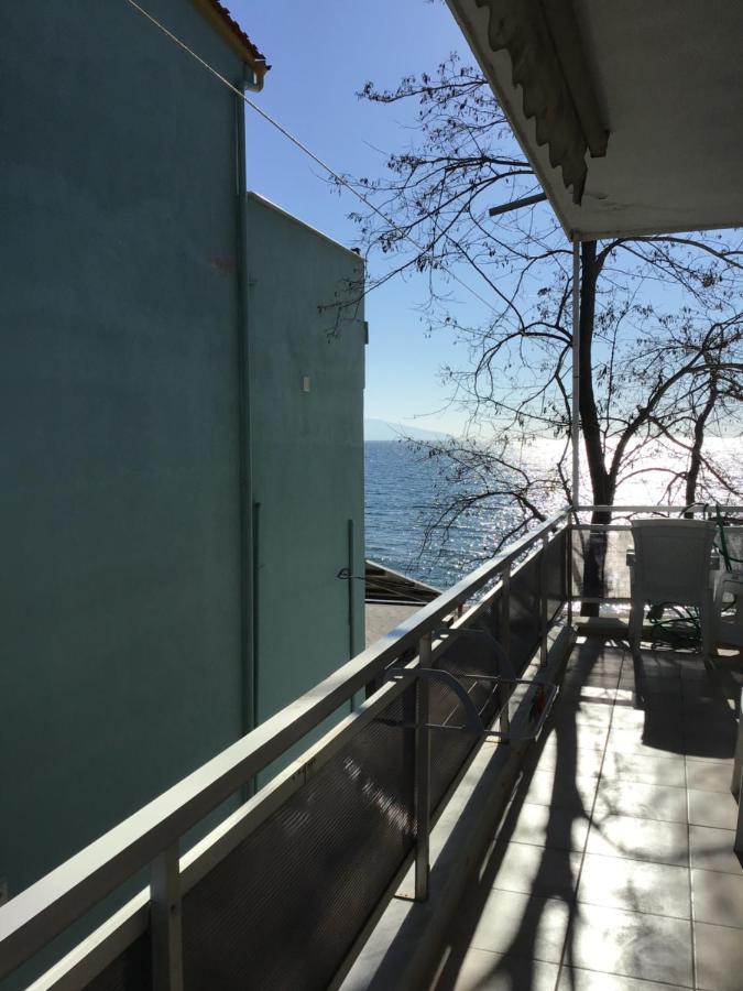 Ammos Apartments Nea Karvali Exterior photo